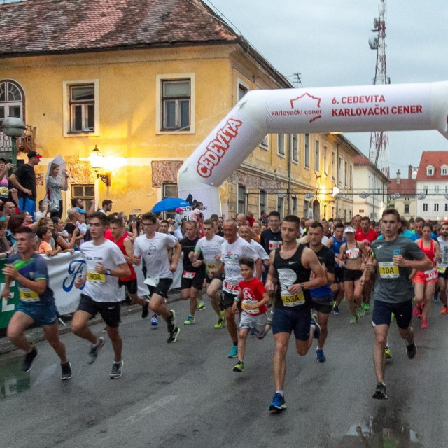 Karlovački cener