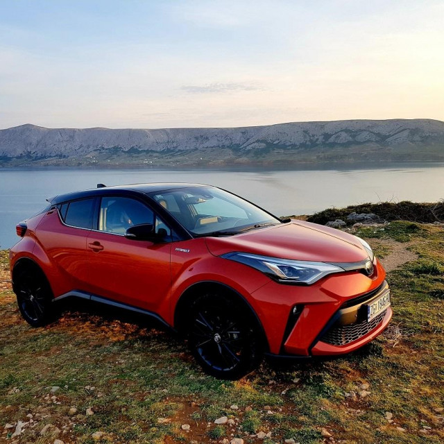 Toyota C-HR 2.0 Hybrid