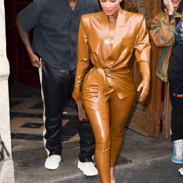 Kanye redovito drži mise na kojima prisustvuje cijela Kardashian-Jenner obitelj.