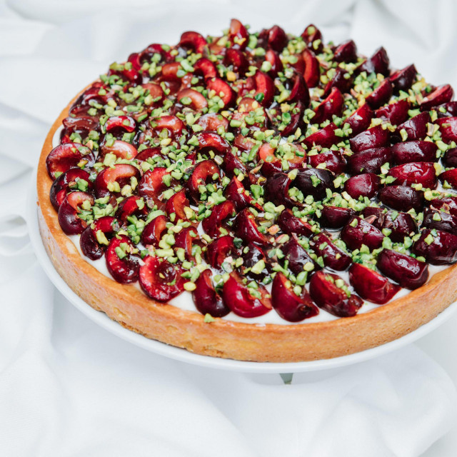 Zagreb, 190620.
Slasticarka Sanja Sajko koja radi u hotelu Le Premier pripremila je kolace za magazin Dobra hrana.