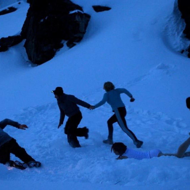 Prizor iz filma 'The Dyatlov Pass Incident' u kojem se pokušalo rekonstruirati tragediju na Uralu