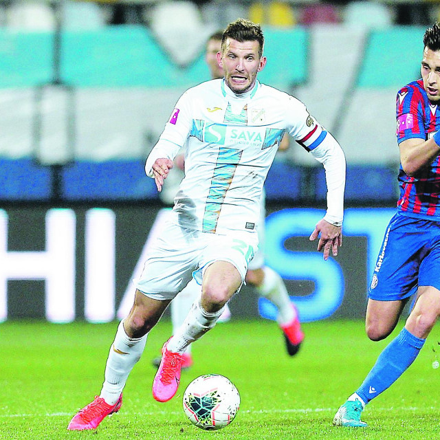 Alexander Gorgon (Rijeka) i Leon Kreković (Hajduk)