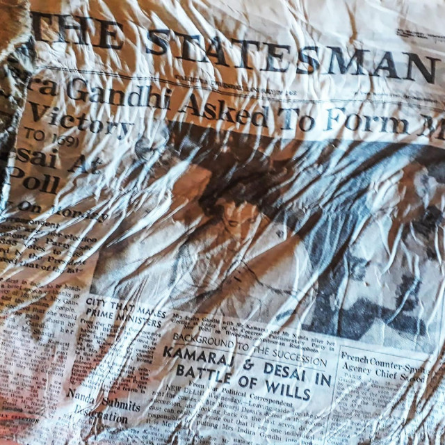 Novine na čijoj se naslovnici slavi pobjeda Indire Ghandi