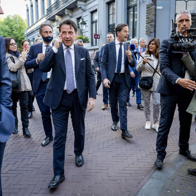 Talijanski premijer Giuseppe Conte i nizozemski premijer Mark Rutte