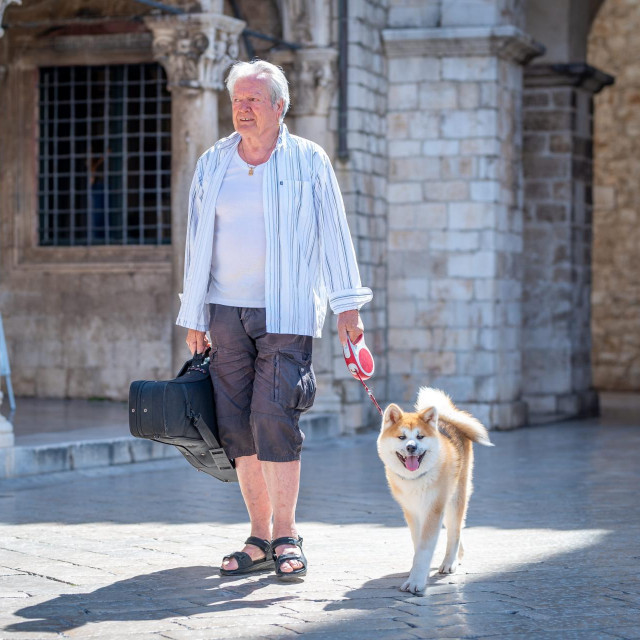 Ibrica Jusić i Simba u šetnji Stradunom
 