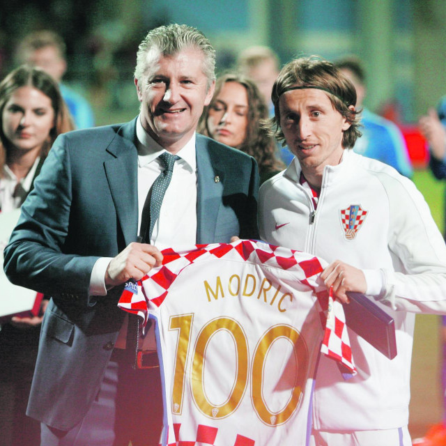 Najbolji strijelac SP-a 1998. Davor Šuker i najbolji igrač SP-a 2018. Luka Modrić među deset su najboljih hrvatskih igrača svih vremena