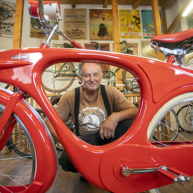 Živko Skuhal u svom muzeju