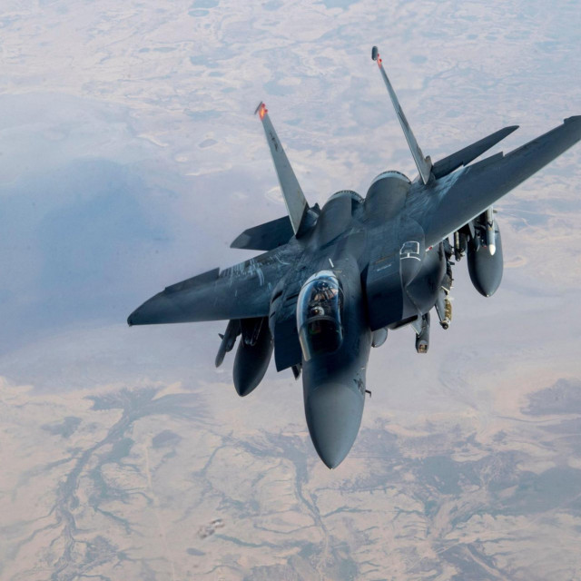 F-15E Strike Eagle, ilustracija