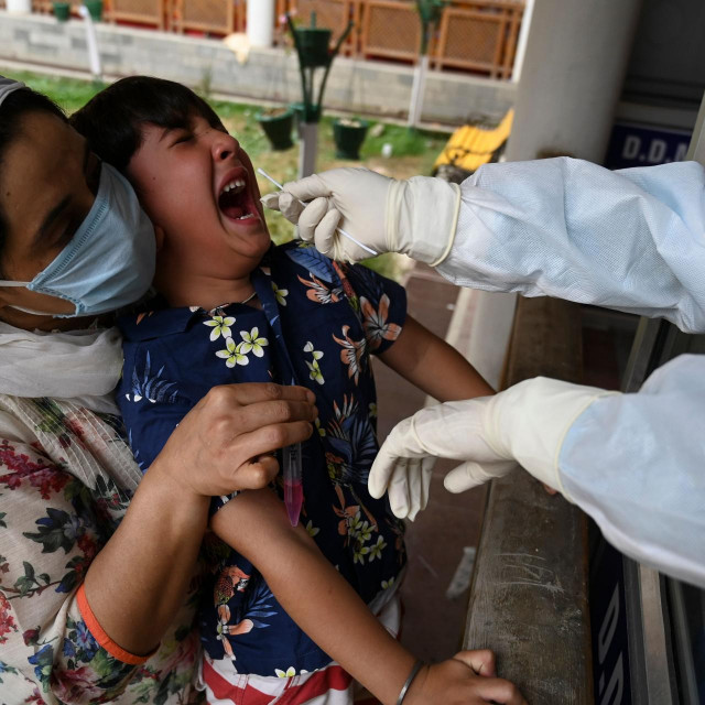 Testiranje na virus u Indiji