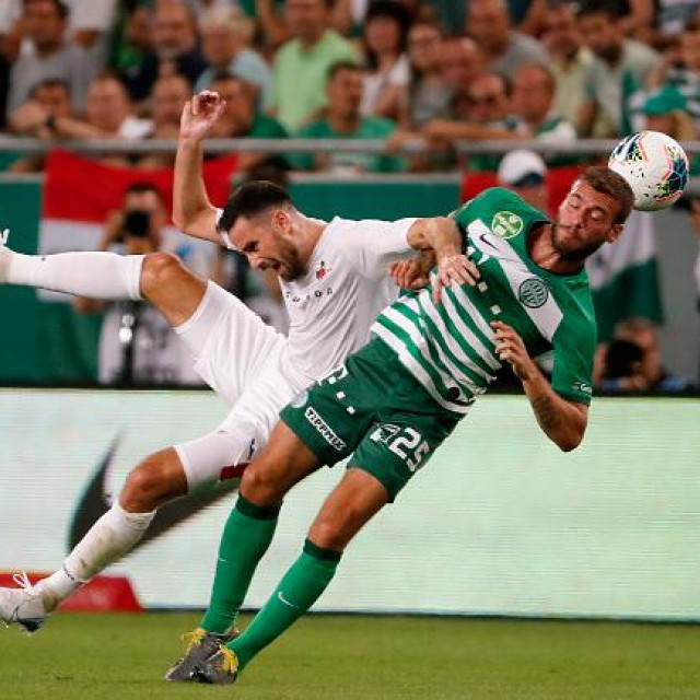 Josip Tadić u bijelom dresu Suduve