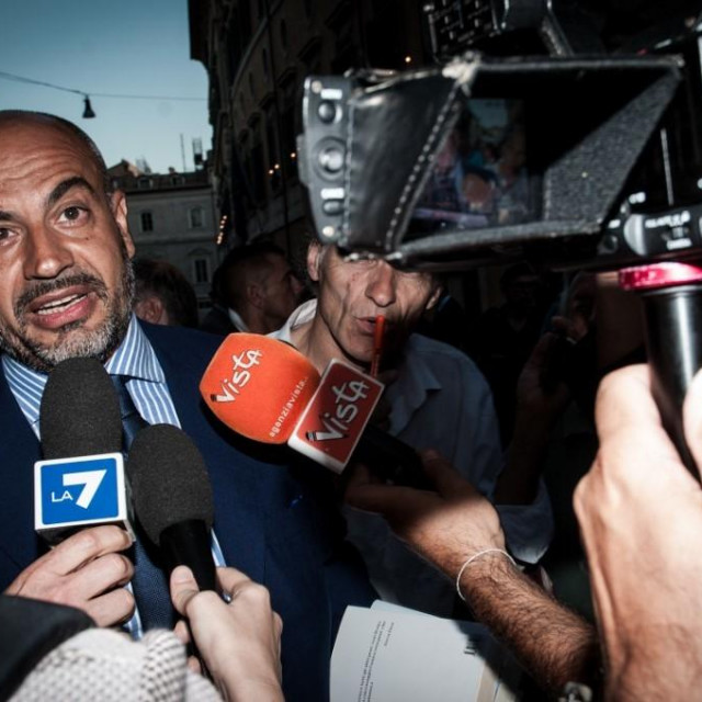 Gianluigi Paragone, senator i pokretač stranke Nema Europe za Italiju