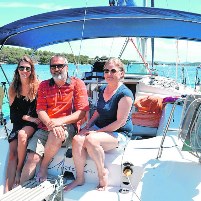 Uroš Zgonec sa obitelji