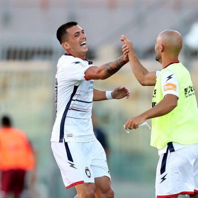 Salvatore Molina iz Crotonea slavi postignuti gol