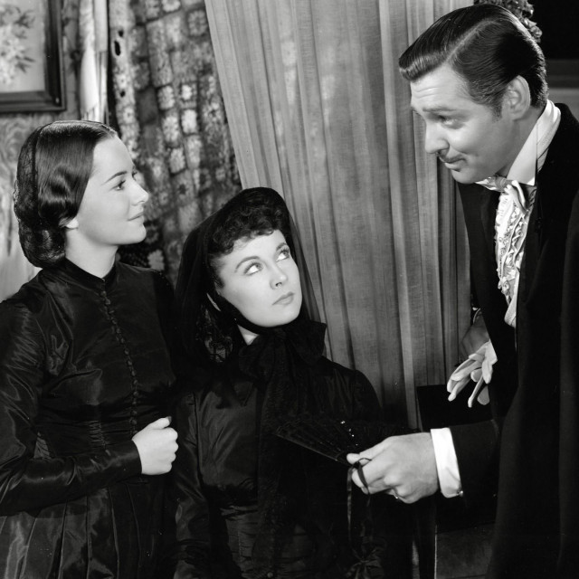 Olivia de Havilland, Vivien Leigh i Clark Gable u filmu 'Zameo ih vjetar'