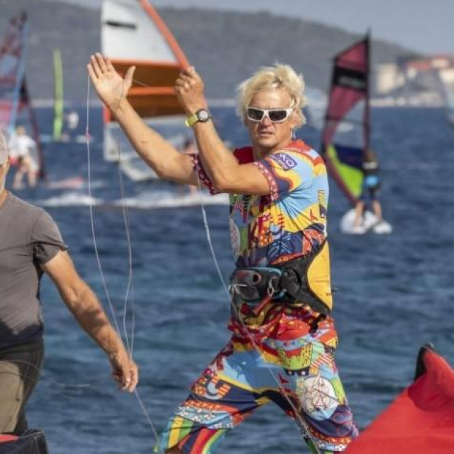 Aleš Komočar iz Maribora i viganjski zet među prvima je otvorio školu za surfere Water Donkey