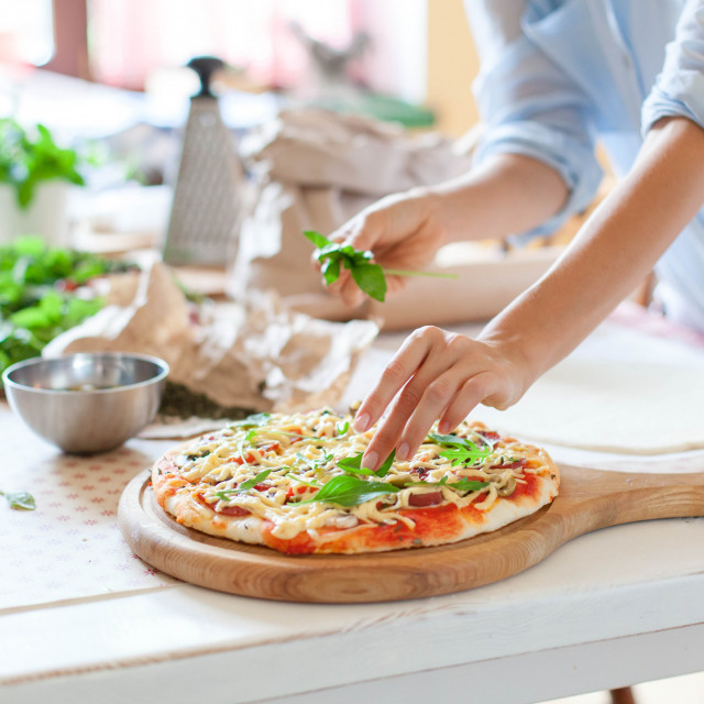 Rukola, kao i bosiljak pizzi će dati poseban okus