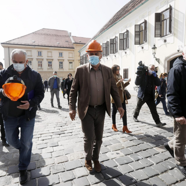 Milan Bandić u obilasku nakon potresa u Zagrebu