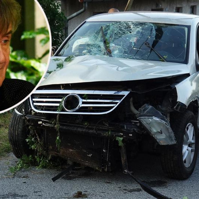 Razbijeni auto u kojem je bio Rajko Dujmić