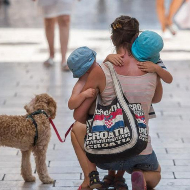 Emotivan susret majke i sina