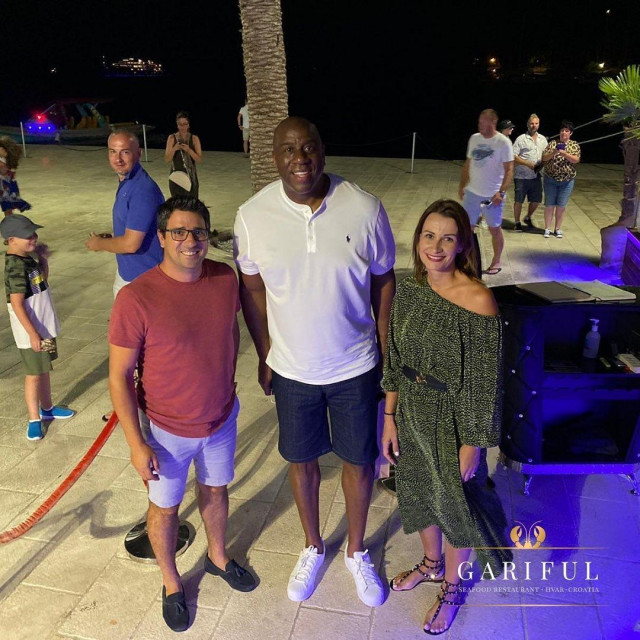 Magic Johnson u restoranu Gariful