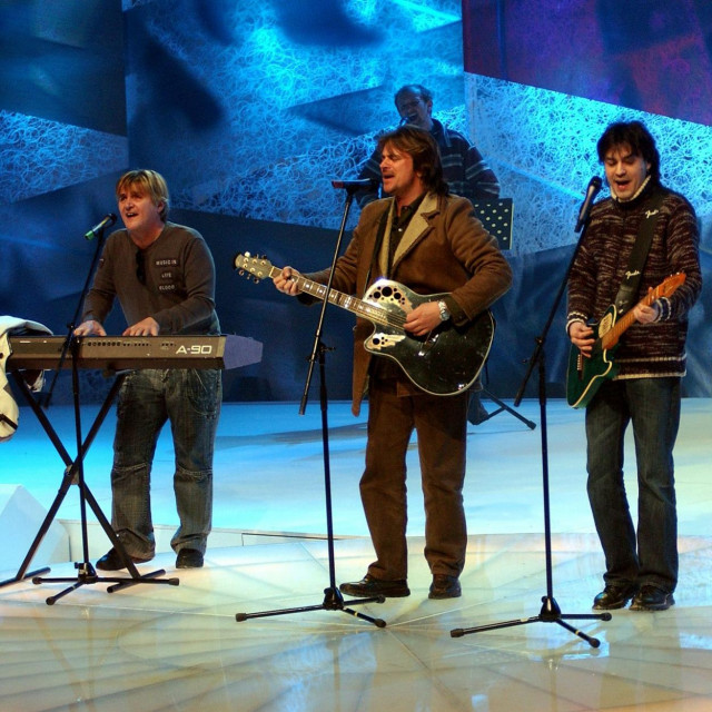 4 Asa (Rajko Dujmić, Alen Islamović, Vlado Kalember i Jurica Pađen)