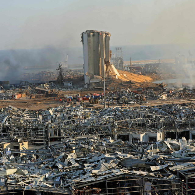 Uništeni silos u Bejrutu