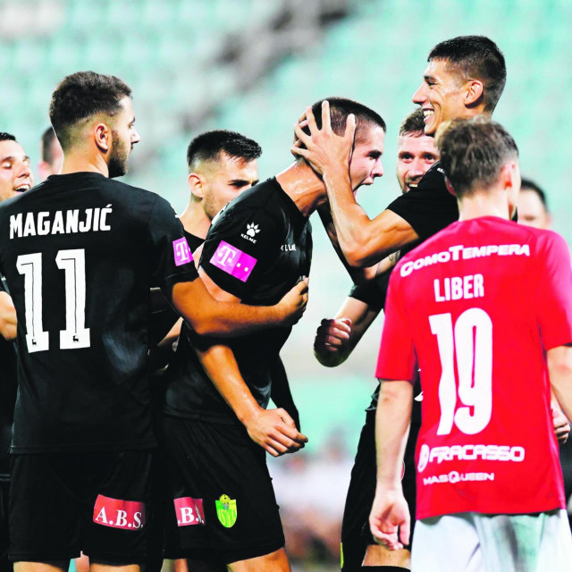 Prizor s prve utakmice Orijenta i Istre na Kantridi