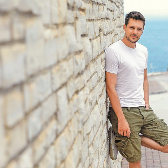 milos-bikovic11-030820