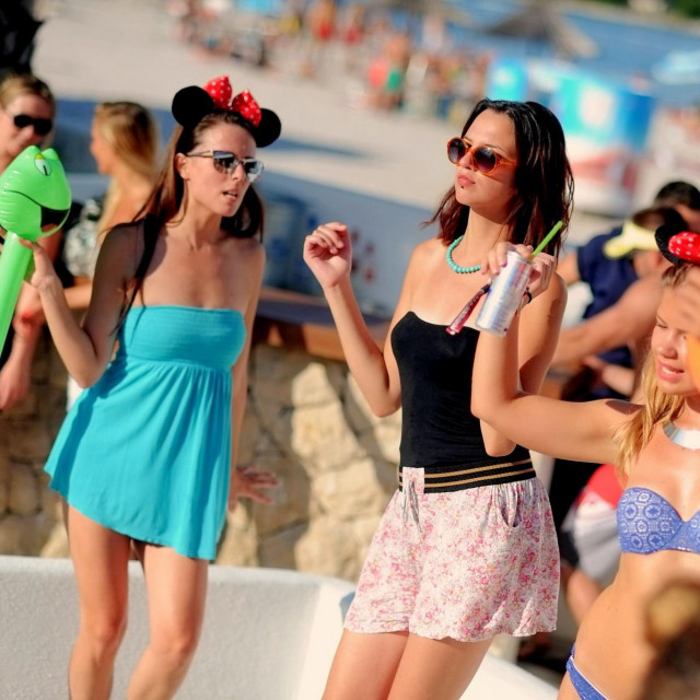 Arhivska fotografija; ilustracija