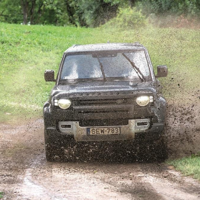 Land Rover Defender