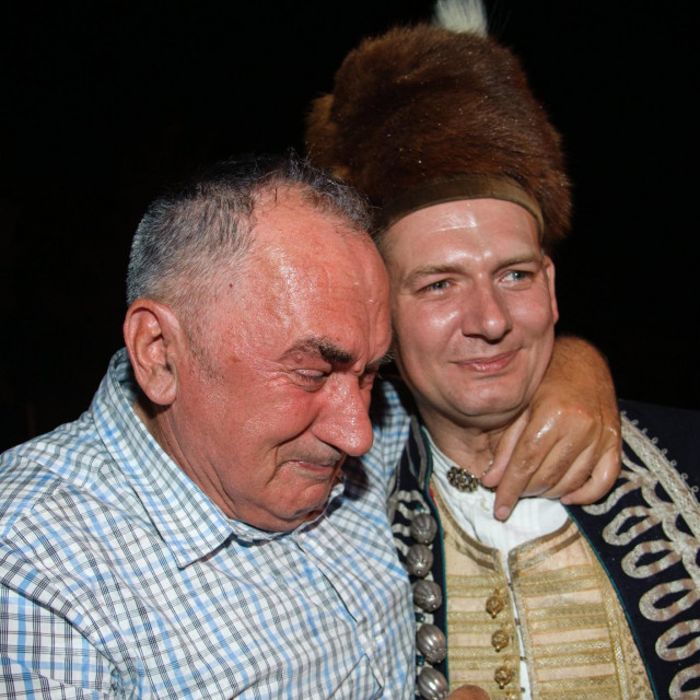 Ivo Zorica s obitelji slavi pobjedu na Alki