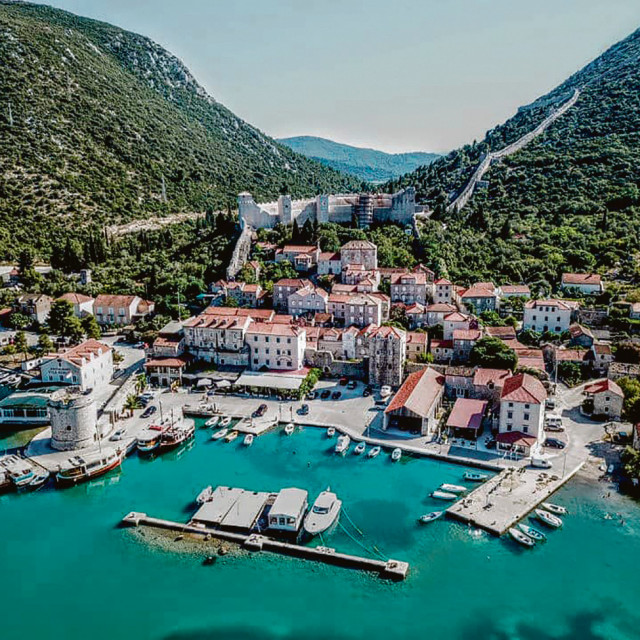 Tvrđava Koruna u Malom Stonu
