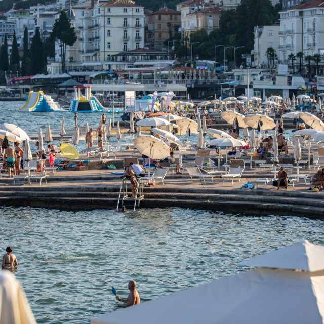 plaza_slatina10-080820