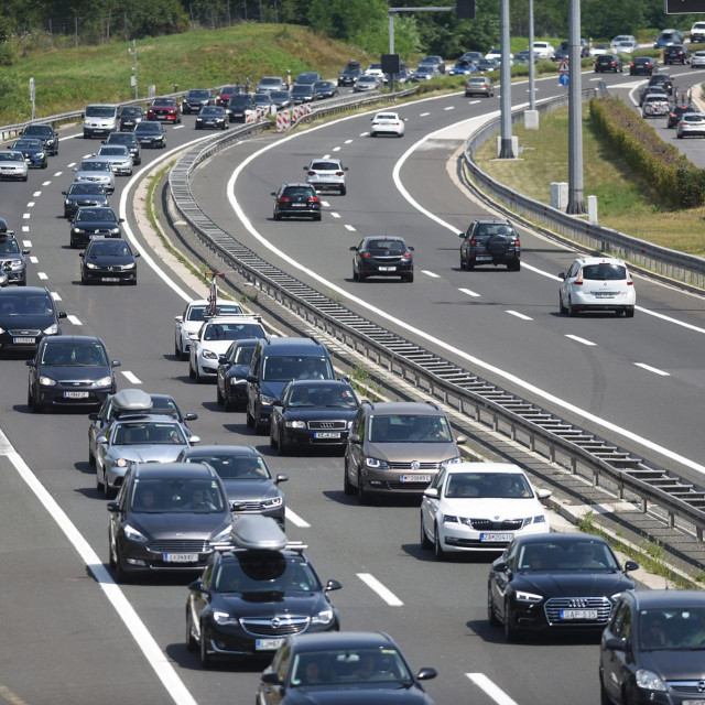 Pojačan promet na autocesti A1 Zagreb Split u oba smjera
