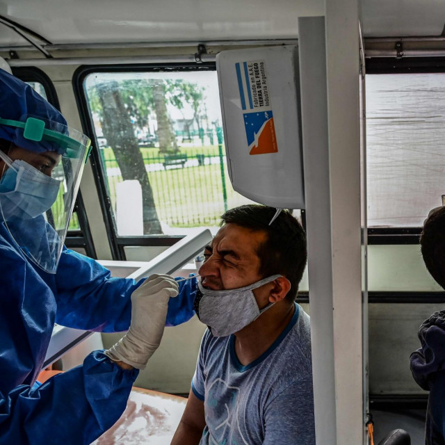 Testiranje na koronavirus u Buenos Airesu u Argentini