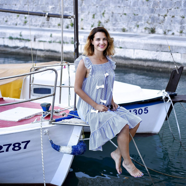 Doris Pinčić Rogoznica na barci svog oca