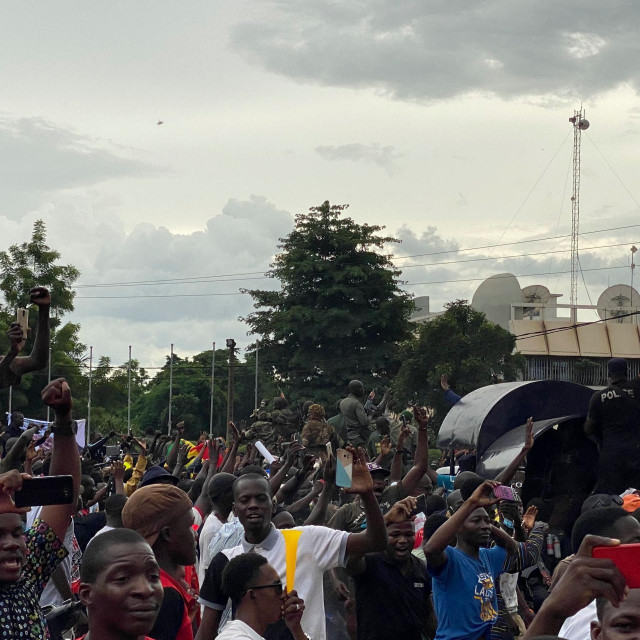 Doček malijskih vojnika na Trgu nezavisnosti u Bamaku
