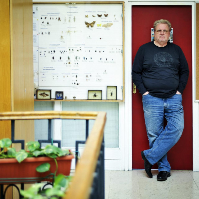 Zlatko Šešelj, ravnatelj privatne klasične gimnazije Zagreb, snimljen u prostorijama gimnazije u Harambašićevoj.