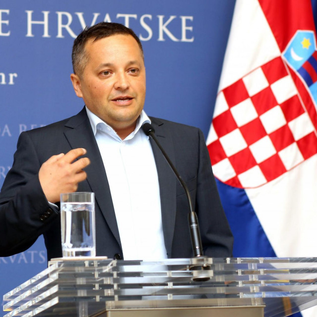 Branko Kolarić
 