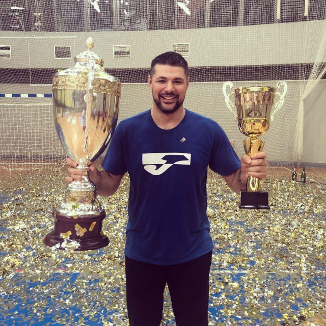 Ivan Pesic s duplom bjeloruskom krunom