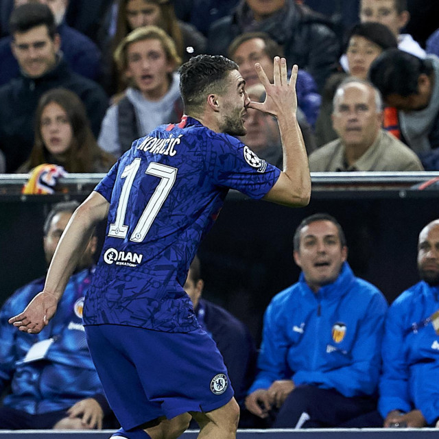 Mateo Kovačić slavi pogodak