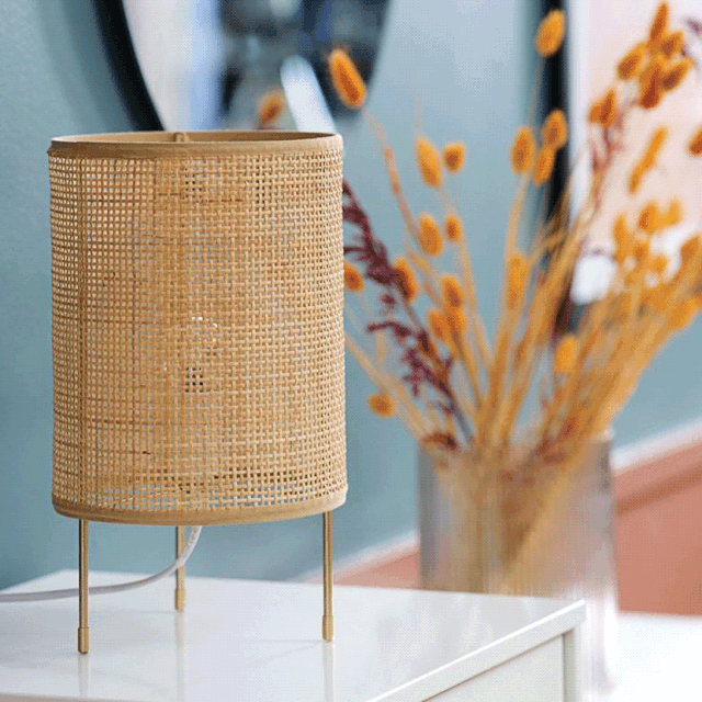 FOTOGRAFIJE: Jysk
Stolna lampa Albert