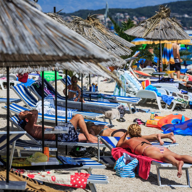 Plaža ispred hotela Medena, arhivska fotografija