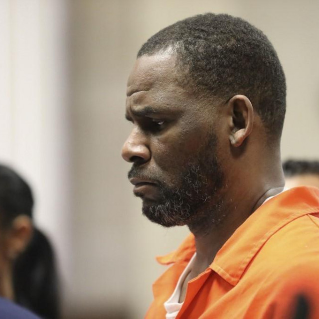 R. Kelly na saslušanju