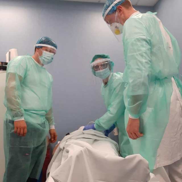 Rotary klubovi Zagreb Medveščak i Zagreb International donirali 120 tisuća kuna za nabavu novog uređaja za anesteziju za Kliničku bolnicu Merkur