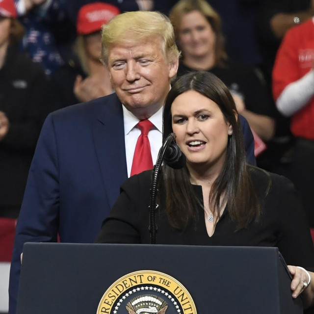 Donadl trump i Sarah Sanders