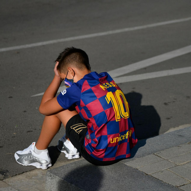 Klinac u dresu Messija