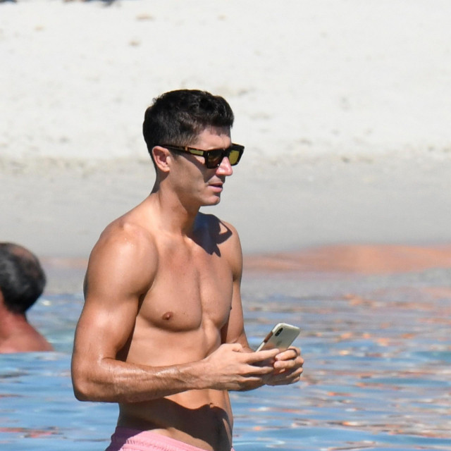 Robert Lewandowski na ljetovanju sa suprugom Annom