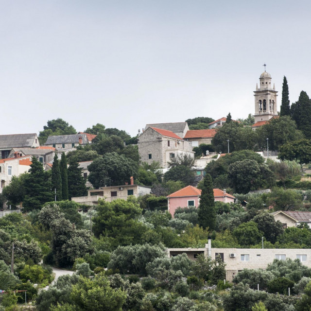 Novo selo na otoku Braču