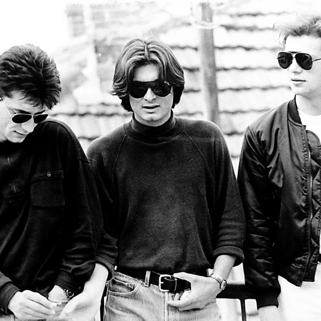 Dino Dvornik s prijateljima u mladosti